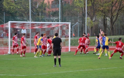 SK Roztoky : TJ Slovan Hradištko 3:1 (2:1)