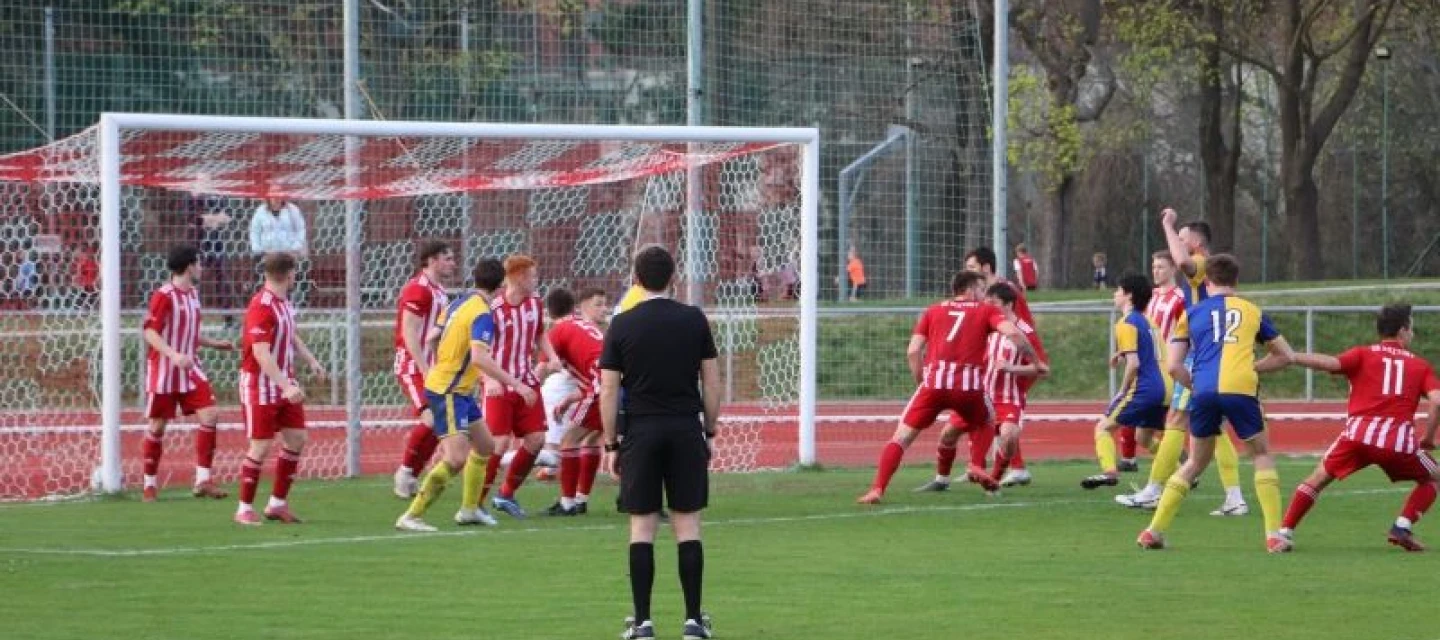 SK Roztoky : TJ Slovan Hradištko 3:1 (2:1)