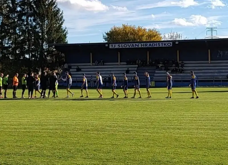 TJ Slovan Hradištko : Sokol Zlatníky  4:1 (0:1)